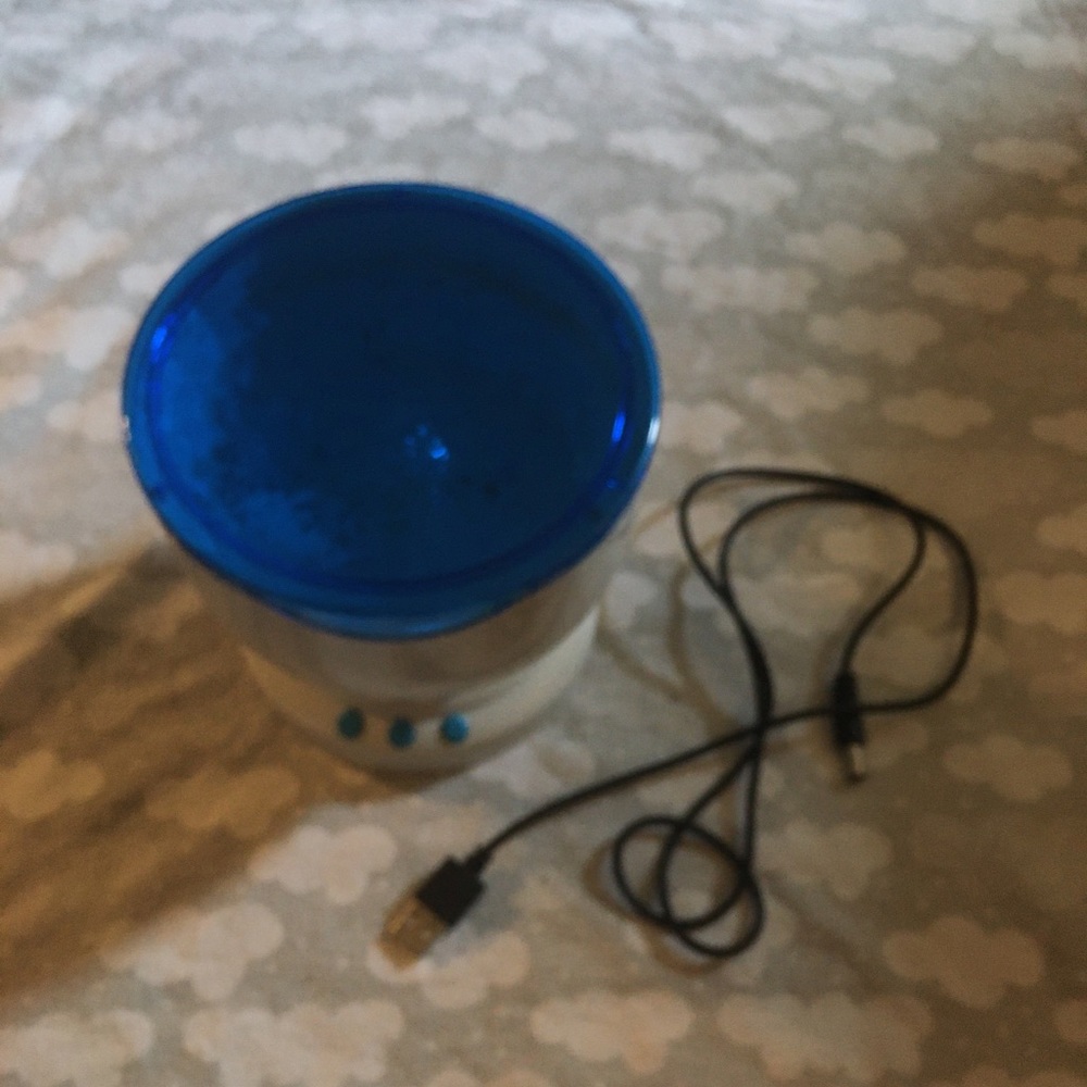 Night light that can your play music